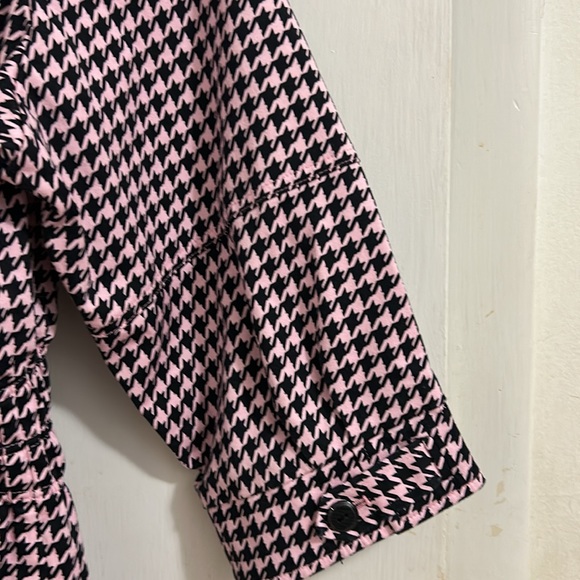Joan Rivers Pink and Black Houndstooth Fitted Women Jacket. Like New, size 2X - Picture 3 of 5
